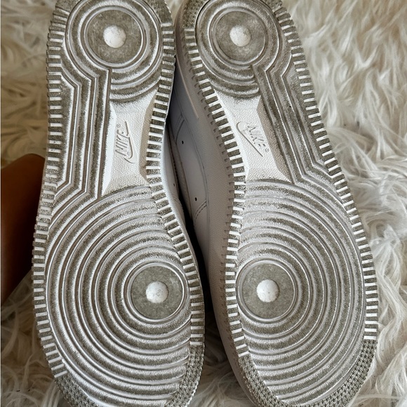 Nike Air Force 1 ‘07 Gently Worn - Picture 6 of 15